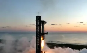 spaceX cathces rocket mid air