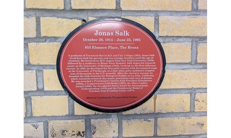 Plaque honoring Jonas Salk, creator of the polio vaccine (Wikimedia Commons)