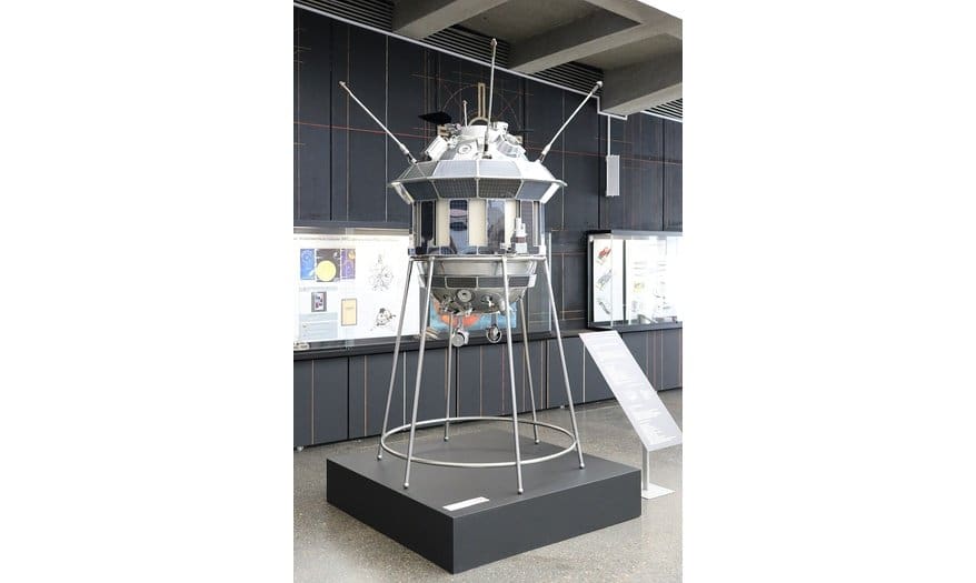 Luna 3 spacecraft model