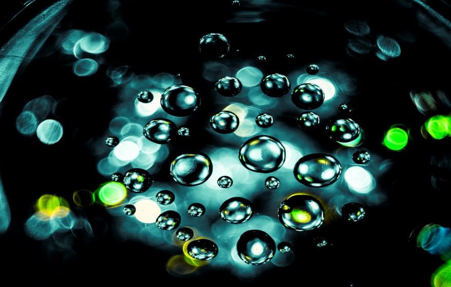 Halogen-substituted silylium ions