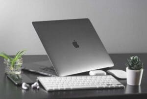 macbook camera light