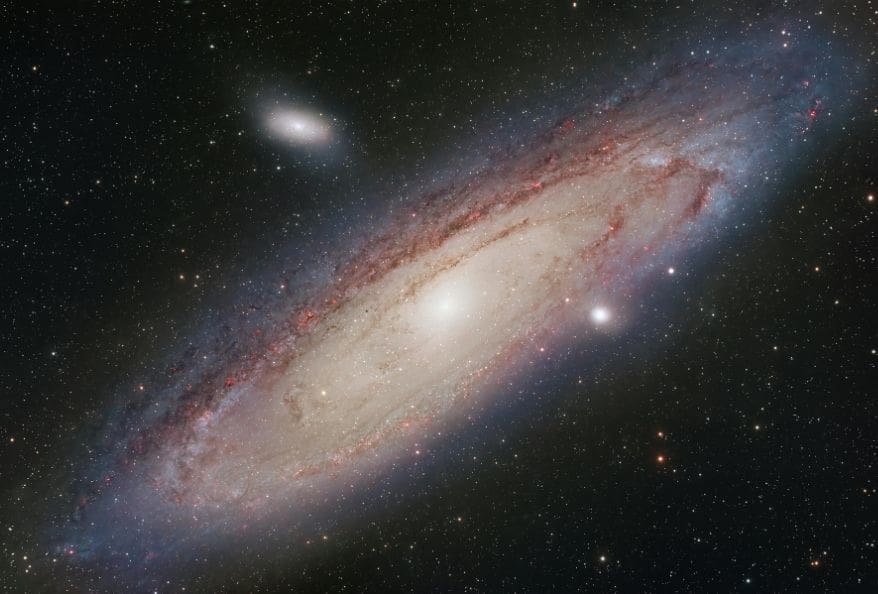 Hubble gravitational lensing discovery